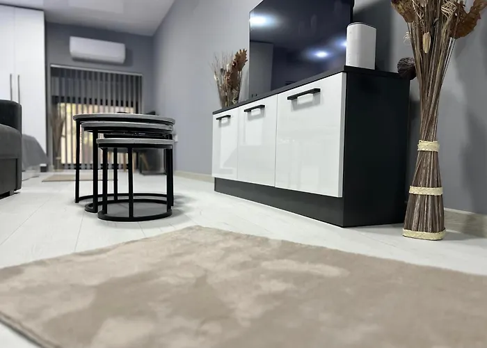 Nj Luxury Apartman *